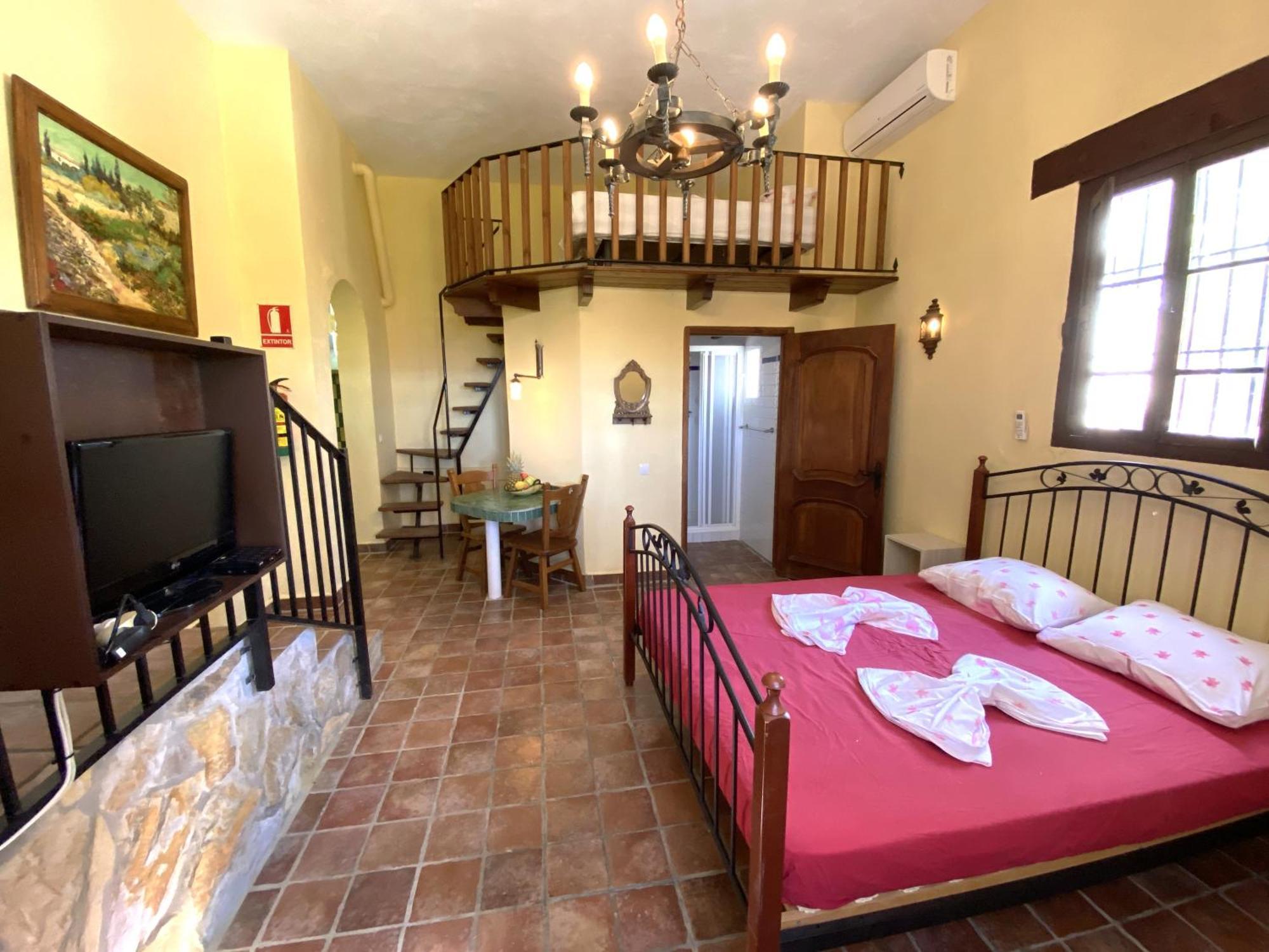 Castle Tower Apartment In Rural Holiday Park 'Bernard' Толокос Экстерьер фото
